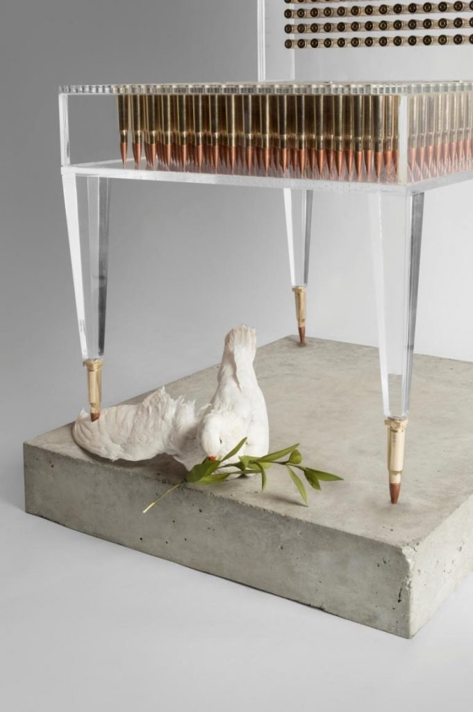 On The Wind Throne 1 - 192x58x58 cm - Chrome Plated Aliminium - Edition 1-1 (2)