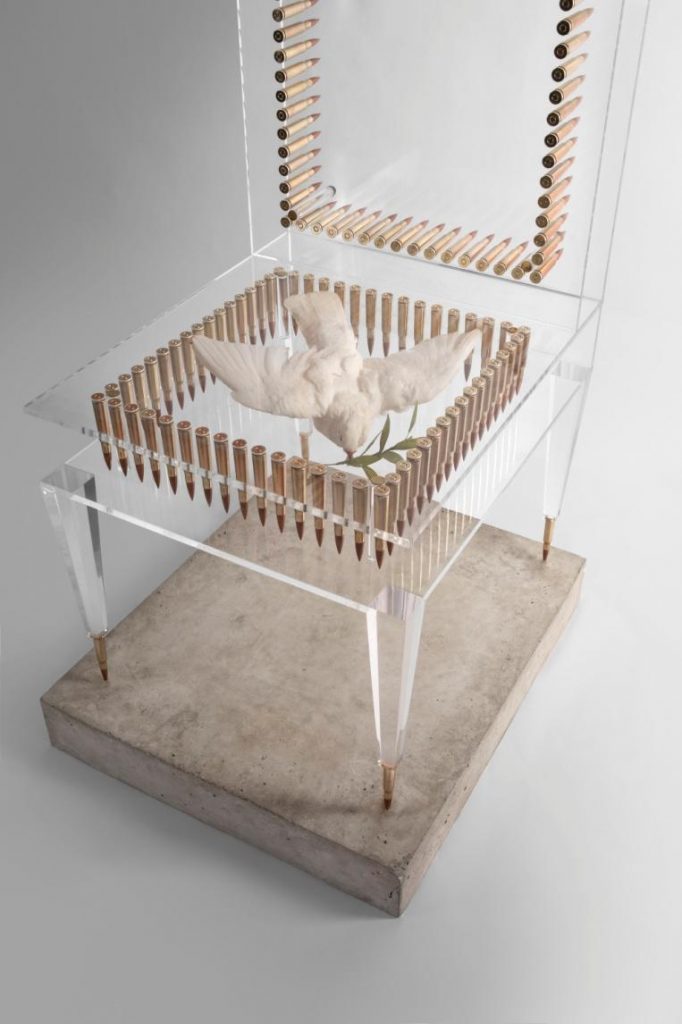 On The Wind Throne 2 - 192x58x58 cm - Chrome Plated Aliminium - Edition 1-1 (2)